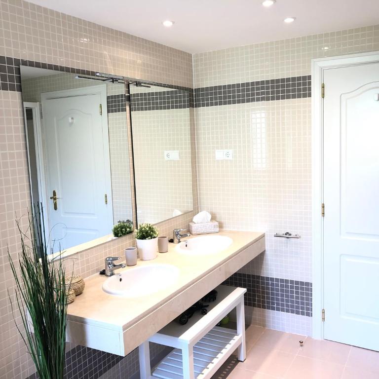 NEW: LUXURIOUS PENTHOUSE WITH JACUZZI & SEA VIEW - Apartamento Ático - 17