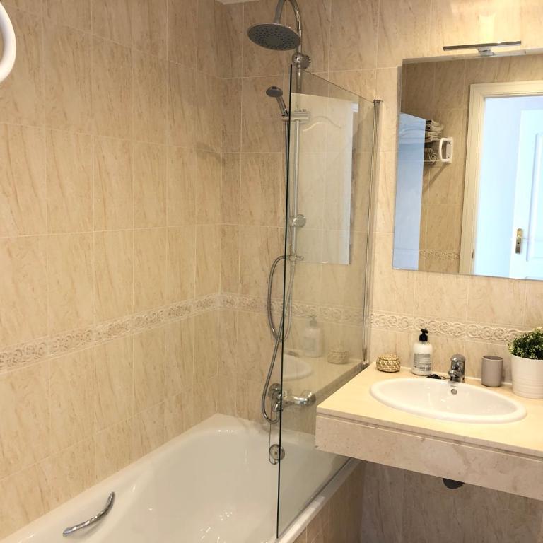 NEW: LUXURIOUS PENTHOUSE WITH JACUZZI & SEA VIEW - Apartamento Ático - 19