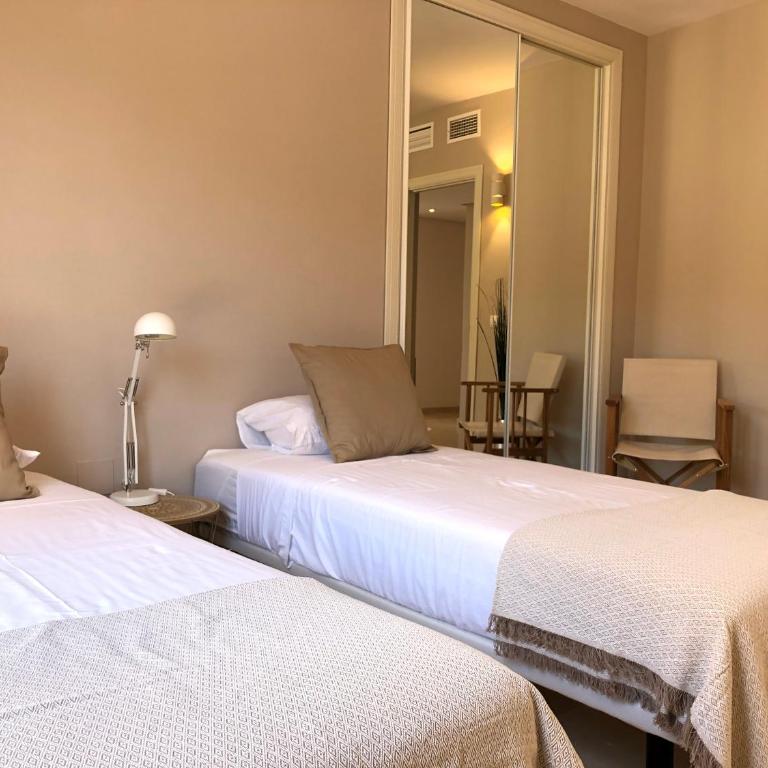 NEW: LUXURIOUS PENTHOUSE WITH JACUZZI & SEA VIEW - Apartamento Ático - 20