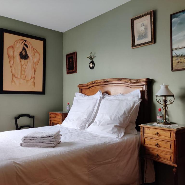 Paris On Top - Chambre Double Standard avec Salle de Bains Commune - 2
