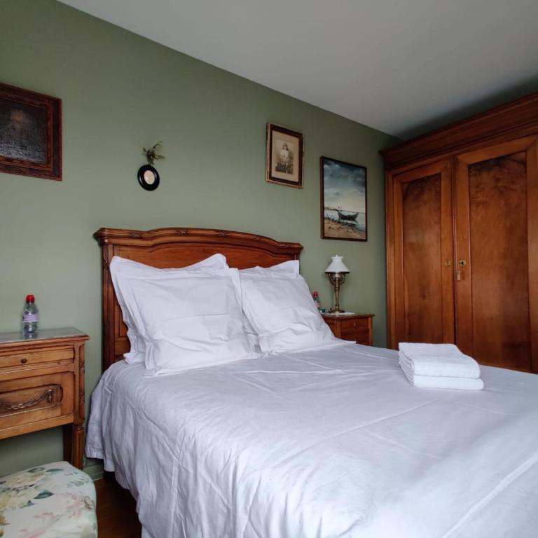 Paris On Top - Chambre Double Standard avec Salle de Bains Commune - 1