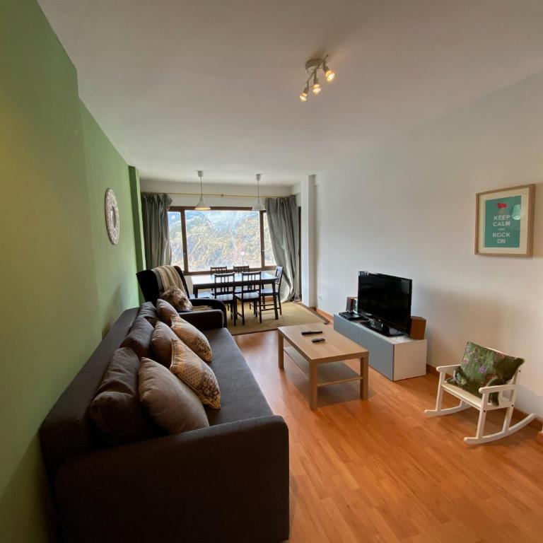 Apartamento en Soldeu a pie de pistas, wifi y parquin - Two-Bedroom Apartment - 13