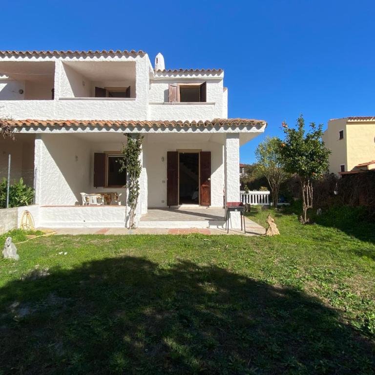 Appartamento Residenziale Trilocale 4 posti letto via Loiri - Two-Bedroom House - 1