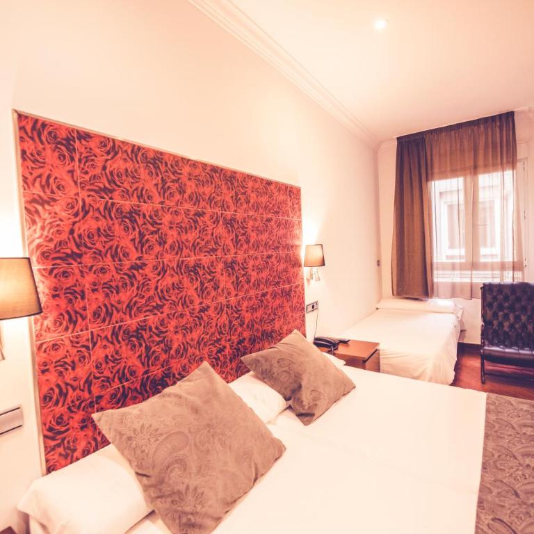 Hostal Sol Los Angeles - Triple Room - 18