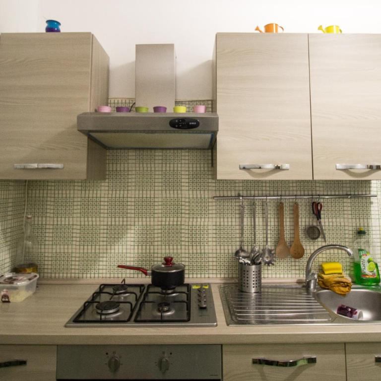 Dream Destination Rome - Camera Tripla Economy con Bagno in Comune - 31