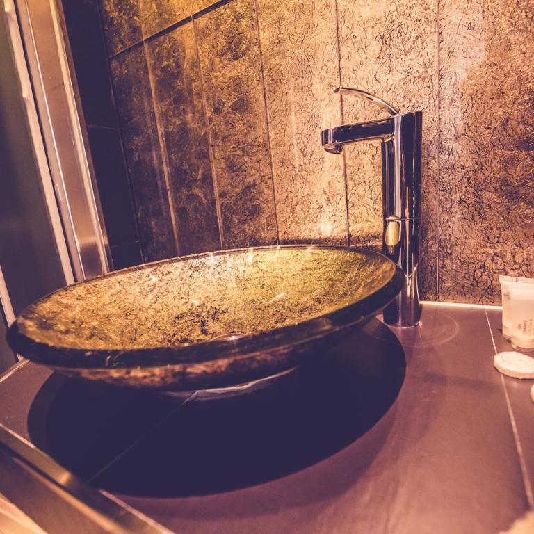 Hostal Sol Los Angeles - Double or Twin Room - 29
