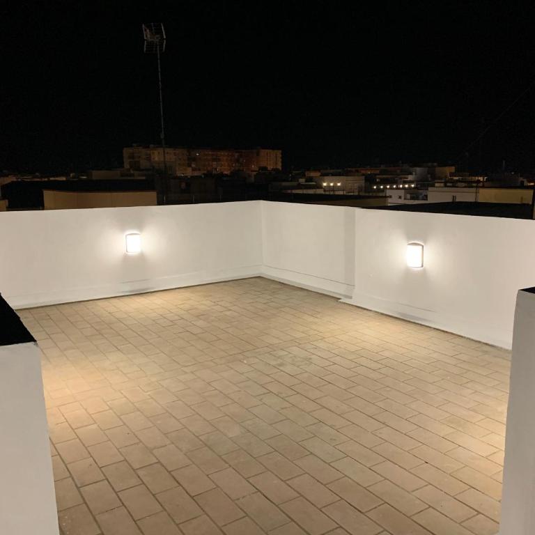 Atico Terraza Cadiz Centro Ascensor Playa de la Caleta - Apartamento de 1 dormitorio - 42