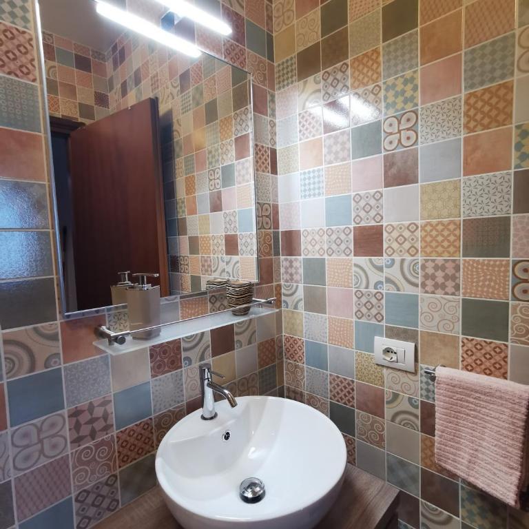 Near Villa Monastero and Castello di Vezio - Appartement - Vue sur Lac - 29