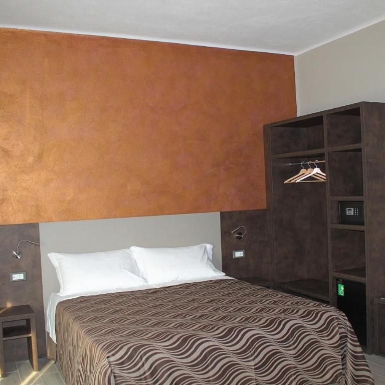 People Travel Rooms - Camera Matrimoniale con Bagno Privato - 5