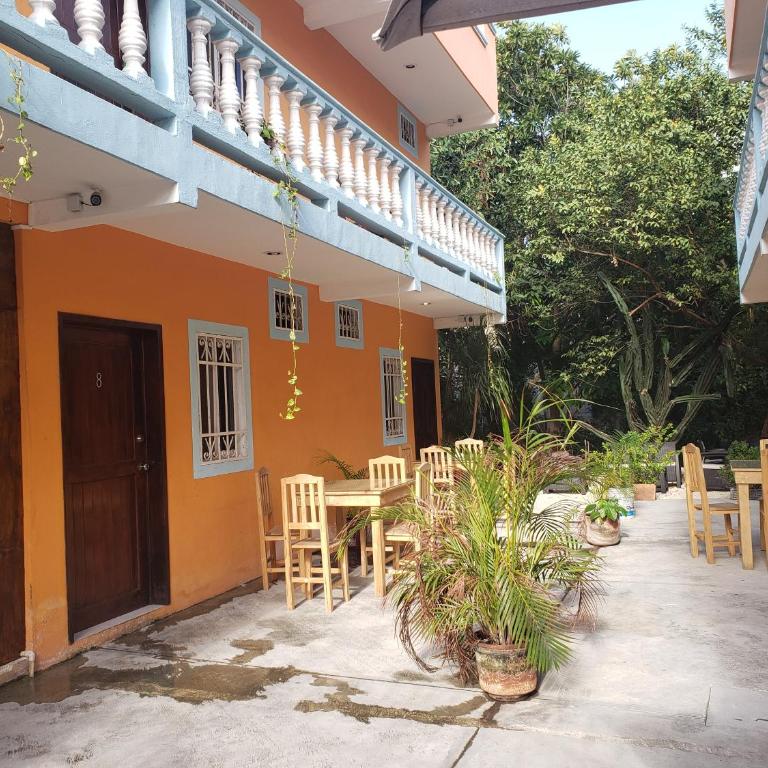 Roberto - One-Bedroom Apartment - 3