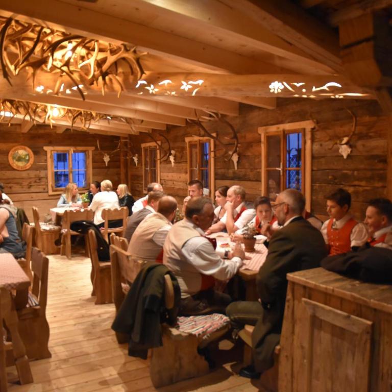 Gasthof Zacherlbräu - Classic Dreibettzimmer - 2