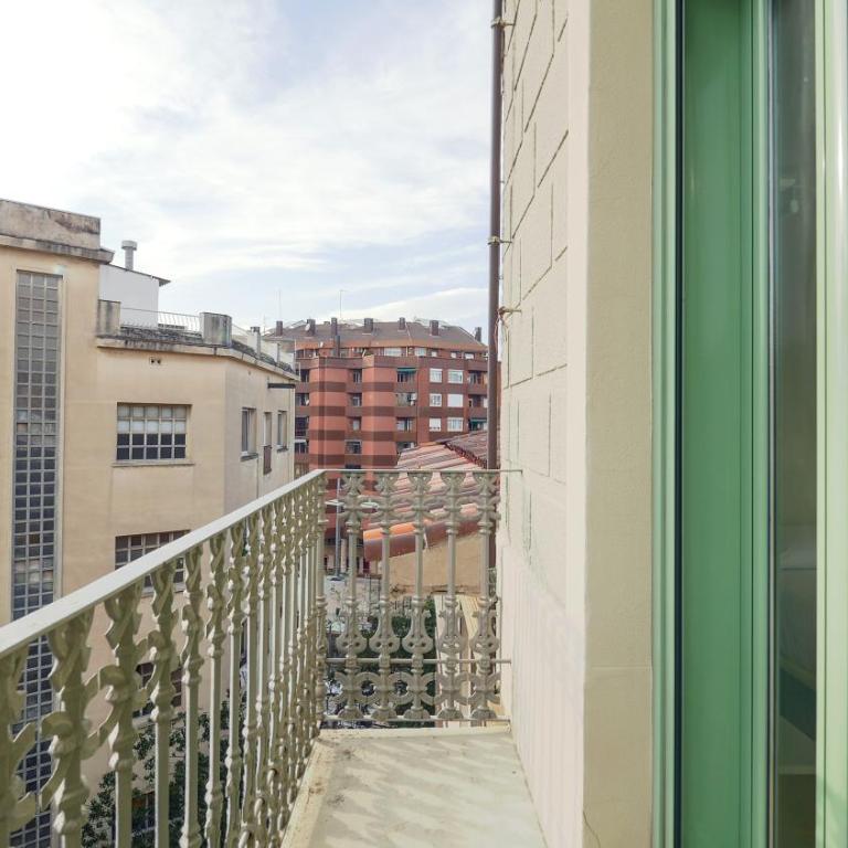Barcelona Sants Station Apartments - Three-Bedroom Apartment - 27