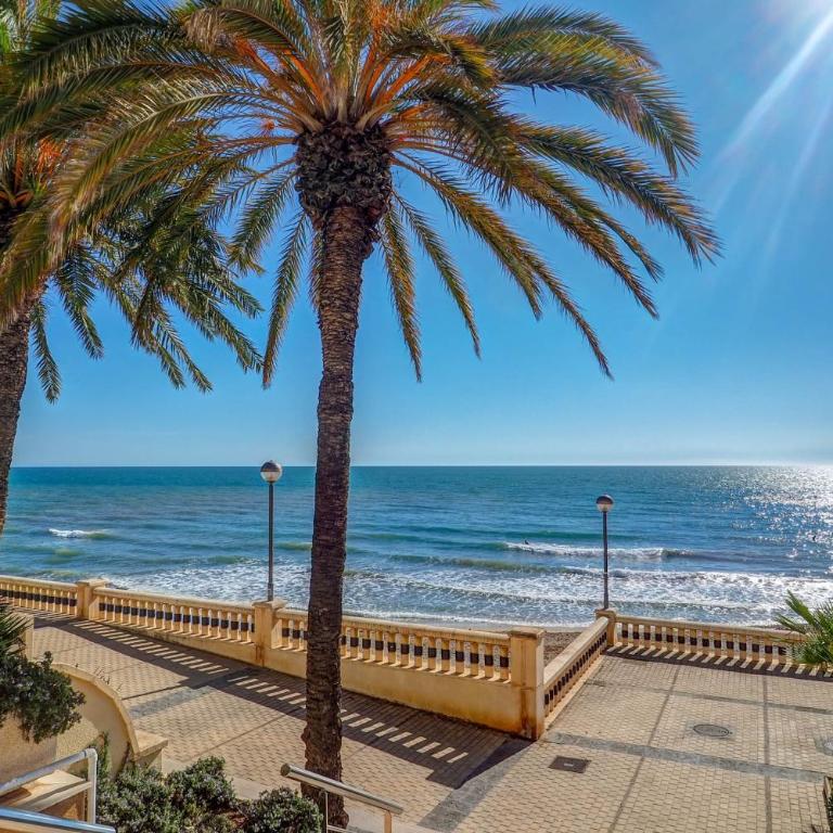 La Marina Sea Front by Hello Homes Sitges - Apartamento de 3 dormitorios - 29