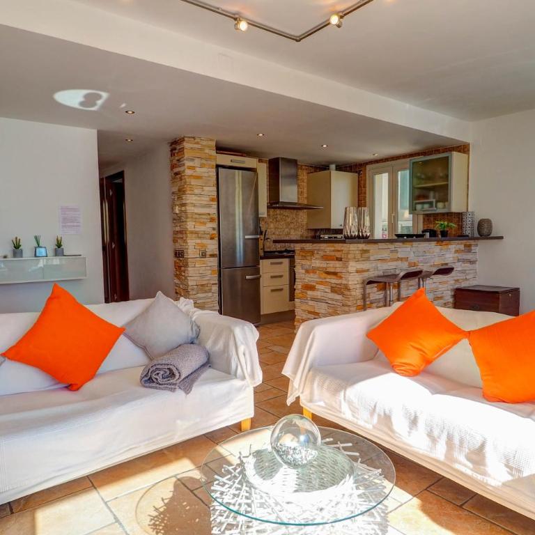 La Marina Sea Front by Hello Homes Sitges - Apartamento de 3 dormitorios - 6