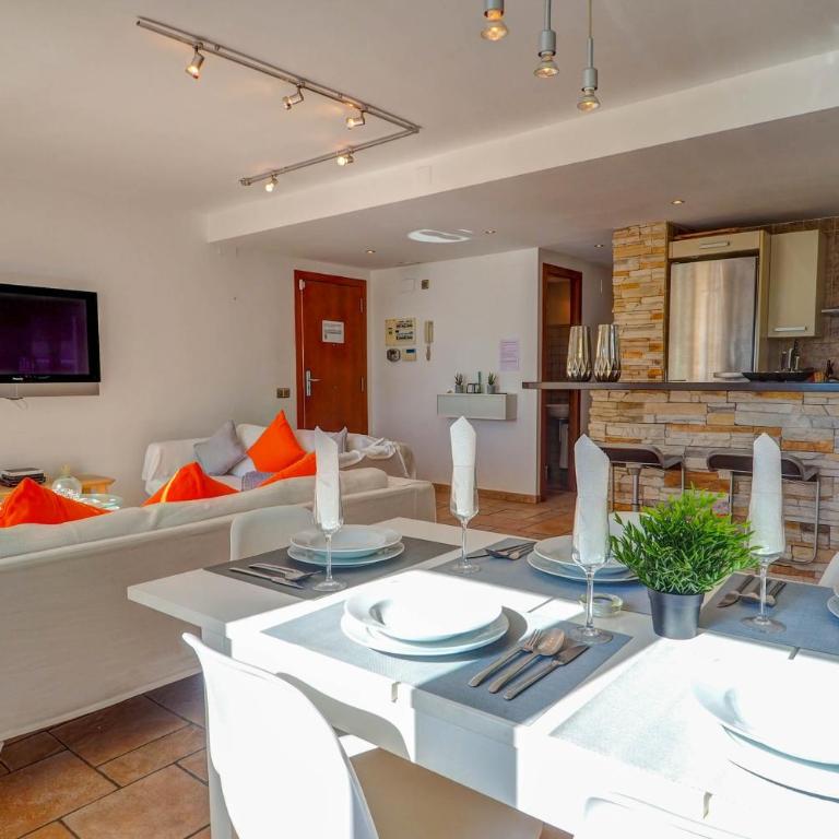 La Marina Sea Front by Hello Homes Sitges - Apartamento de 3 dormitorios - 5