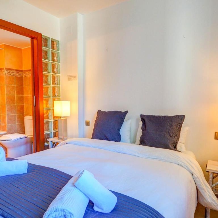 La Marina Sea Front by Hello Homes Sitges - Apartamento de 3 dormitorios - 24