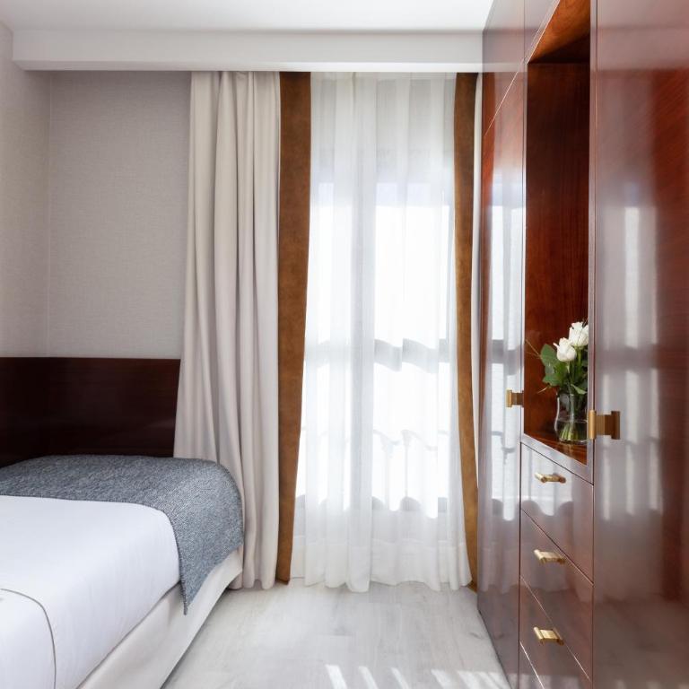 Suites Center Barcelona - Two-Bedroom Apartment - 6