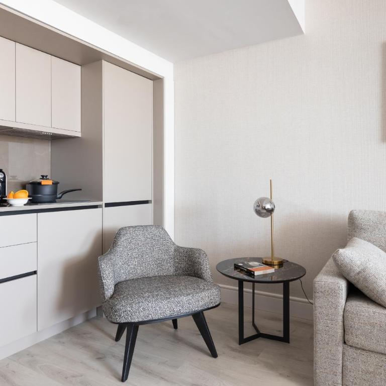 Suites Center Barcelona - One-Bedroom Apartment - 6