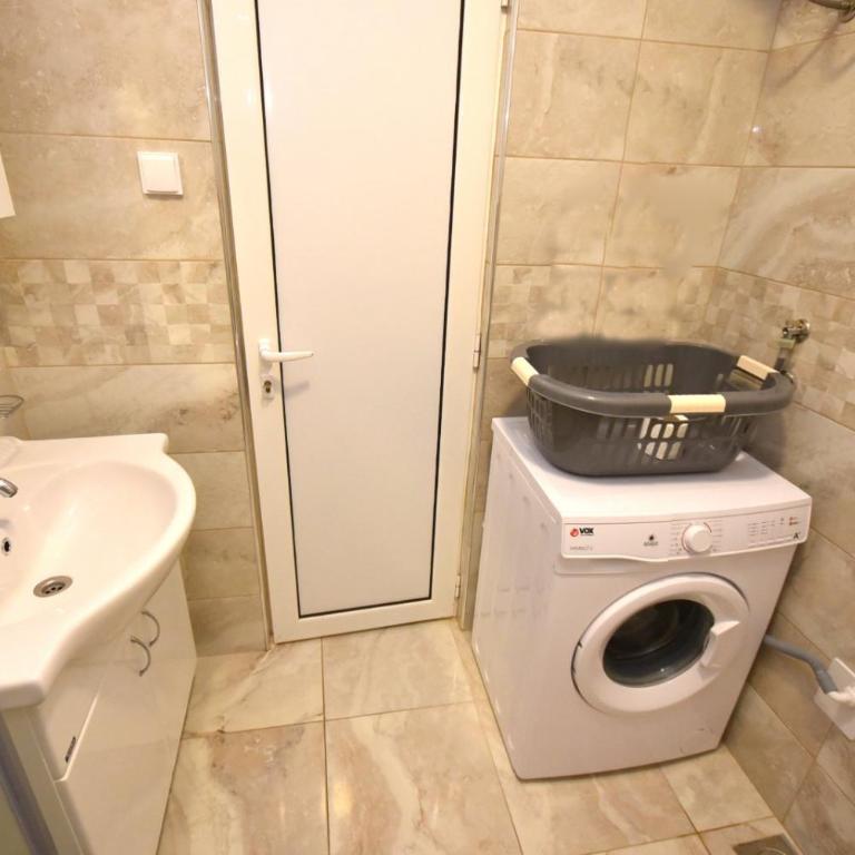 Lucky Apartments - Comfort One Bedroom Apartment - 1