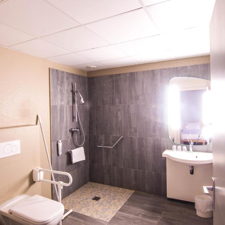 ibis Colmar Est - Hotel Restaurant en Alsace - Chambre Quadruple Standard - 2