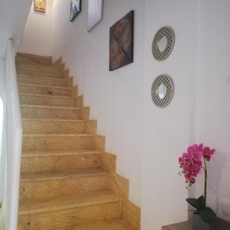 LUJOSO ADOSADO de TRES HABITACIONES en VERA PLAYA A 200 METROS DEL MAR - Casa de 3 dormitorios - 27
