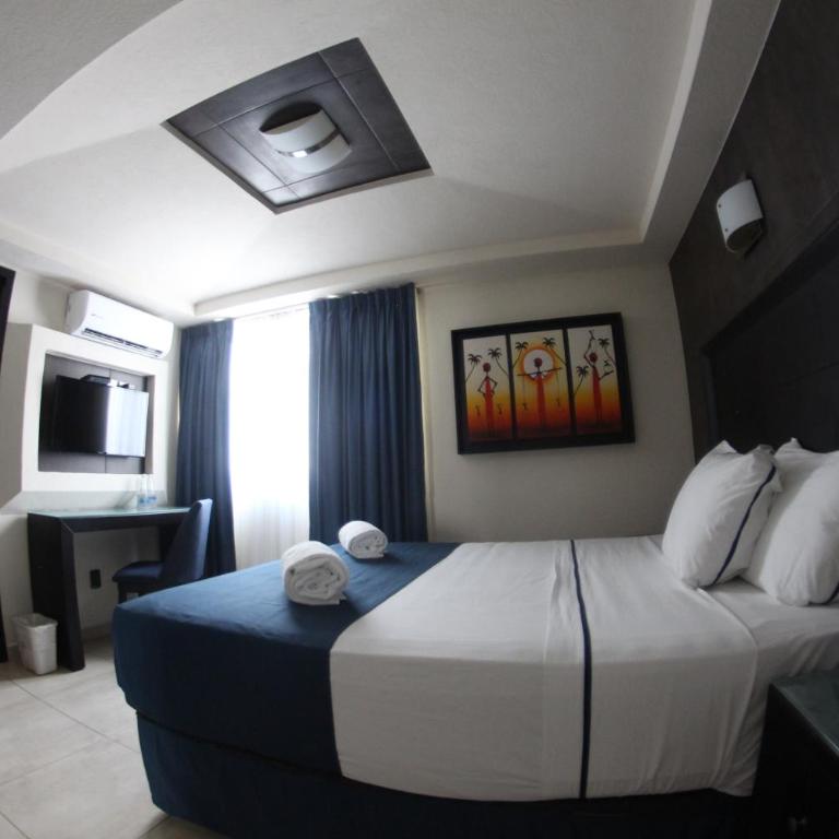 Hotel Portonovo Plaza Malecon - Basic Double Room - 2