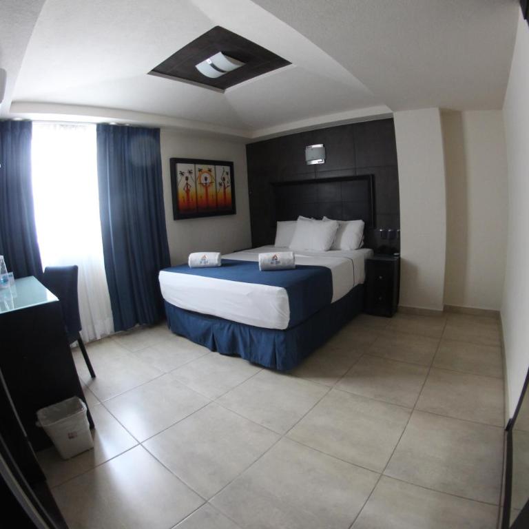 Hotel Portonovo Plaza Malecon - Basic Double Room - 1