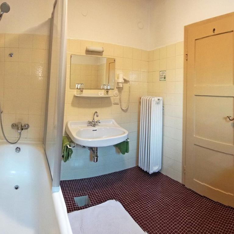 Gasthof Zacherlbräu - Doppelzimmer mit Bergblick - 2