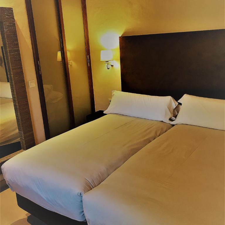 Chillout Hotel Tres Mares - Habitación Doble Superior - 2 camas - 6