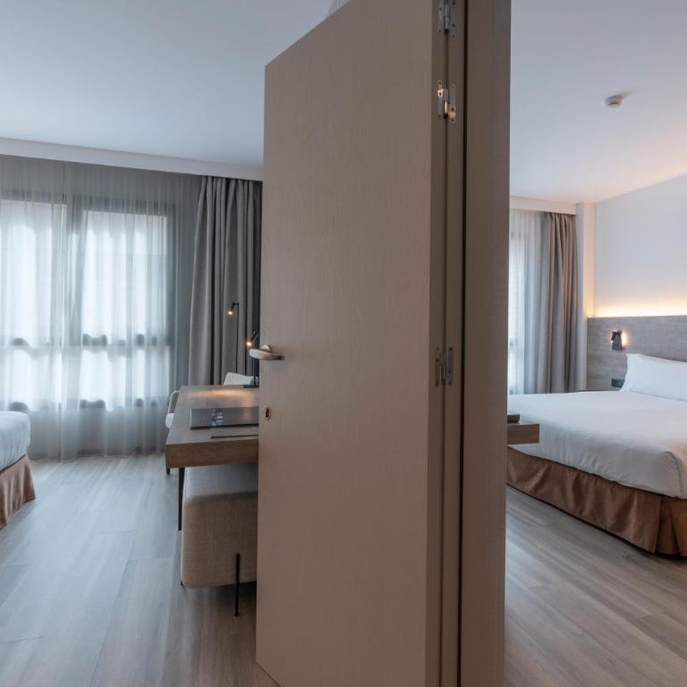Attica 21 Barcelona Mar - Family Room - 9