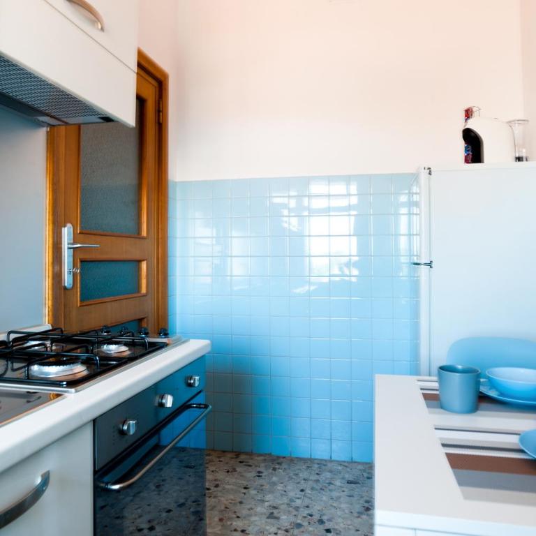 Fly by Suites Pescara - Appartamento con 1 Camera da Letto - 2