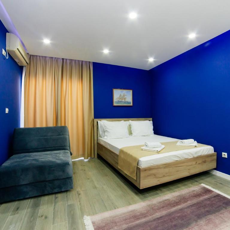 Etna Apartments - Studio with Pool View - 13