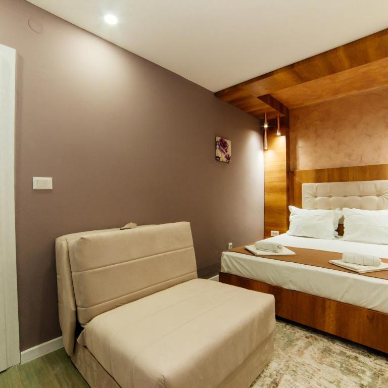 Etna Apartments - Studio with Balcony - 16