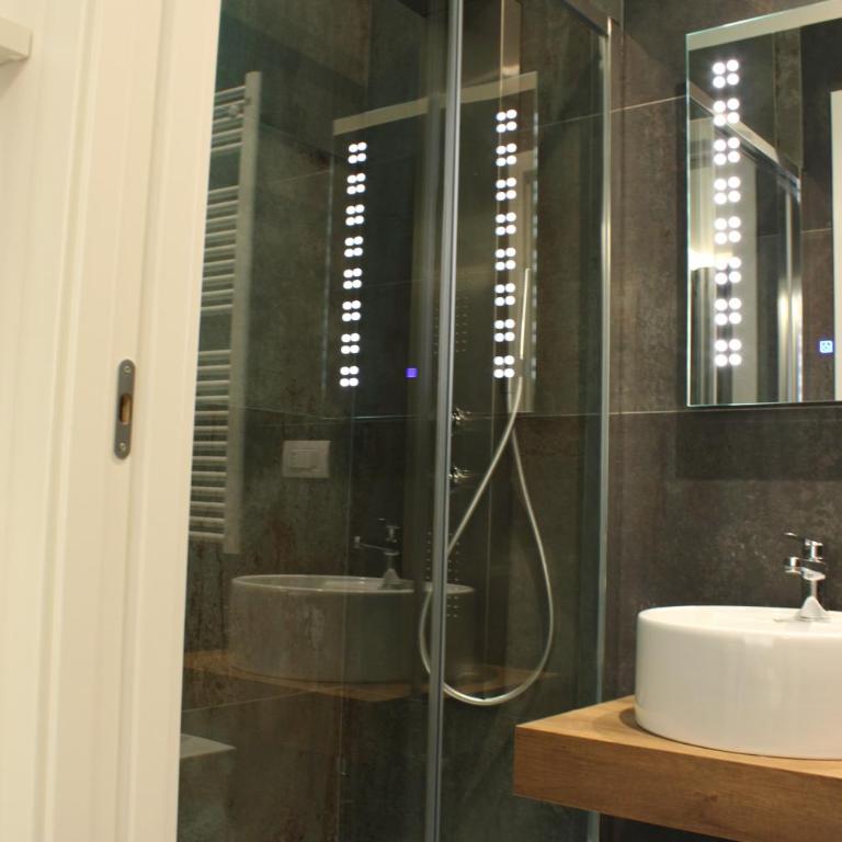 Moro 34 - Deluxe Room - 8