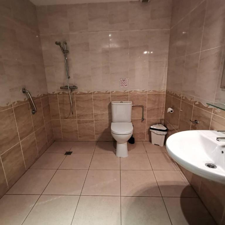 Hostal Gran Sol - Twin Room - Disability Access - 1