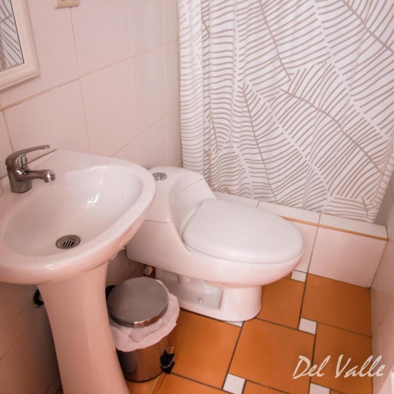 Del Valle House - Six-Bedroom House - 76