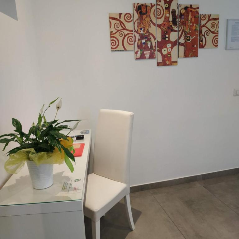 Palazzo Verdi Holiday Viterbo - Camera Quadrupla con Bagno Privato - 22