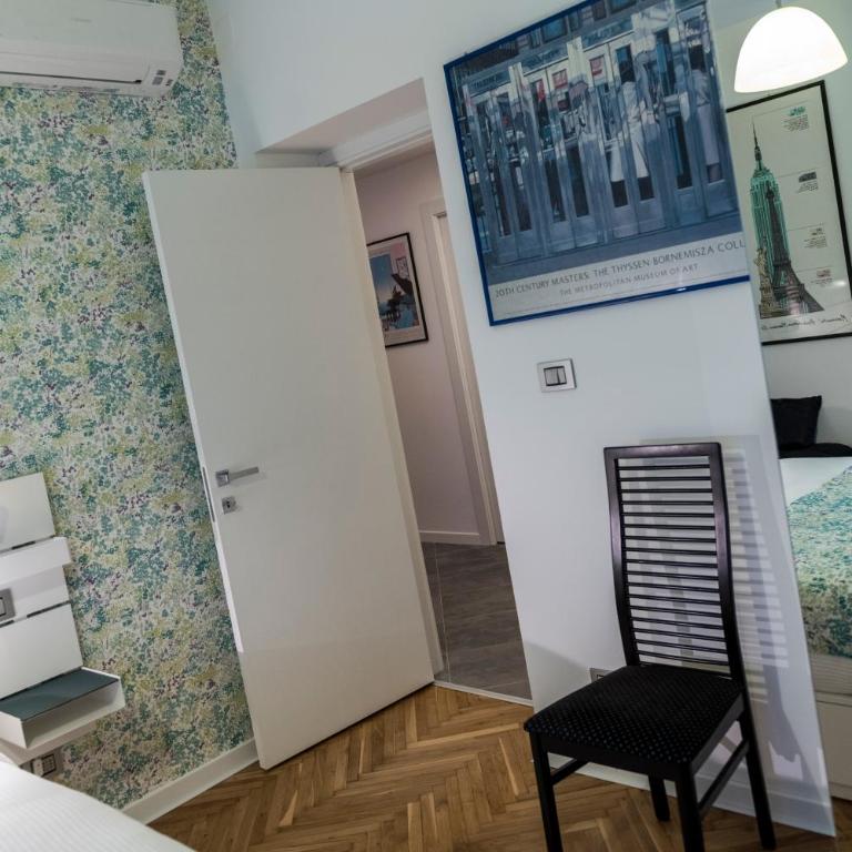 MURAT OTTO - Camera Matrimoniale con Bagno Privato Esterno - 17