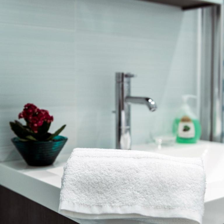 MURAT OTTO - Camera Matrimoniale con Bagno Privato Esterno - 24