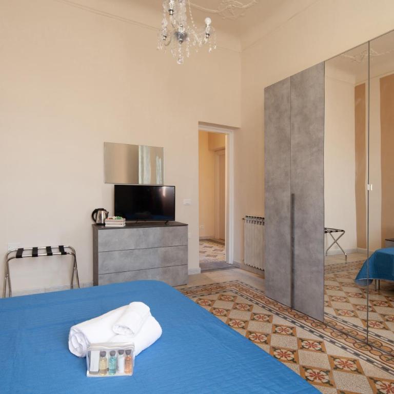 Rent Rooms La Spezia - Habitación con cama extragrande y balcón - 6