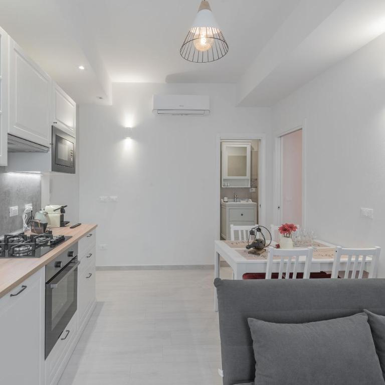 Realkasa City Center Flat - Appartamento con 2 Camere da Letto - 2