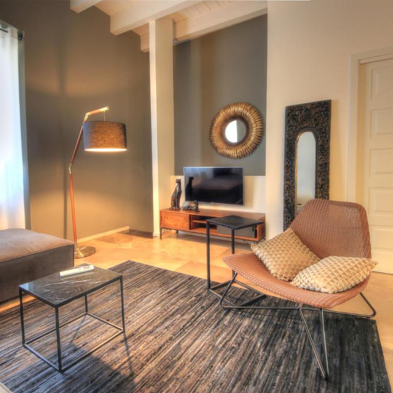 Urban Central Suites - One-Bedroom Apartment - 7