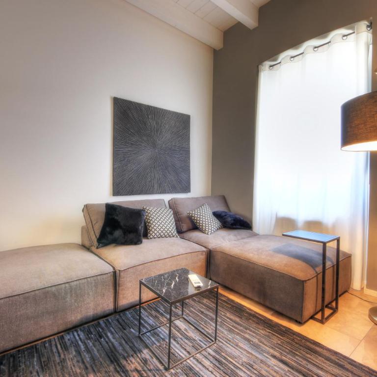 Urban Central Suites - One-Bedroom Apartment - 4