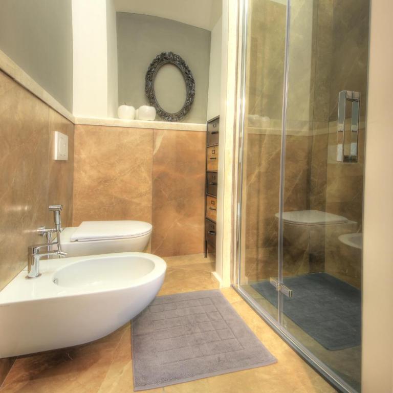 Urban Central Suites - One-Bedroom Apartment - 14