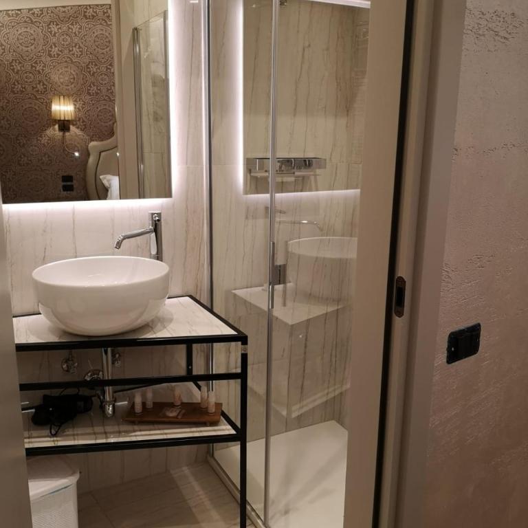 Locanda Cavanella - Camera Matrimoniale/Doppia con Letti Singoli - 10