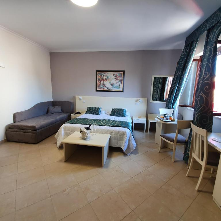 Hotel Centrale Spa & Relax - Camera Tripla Superior - 3