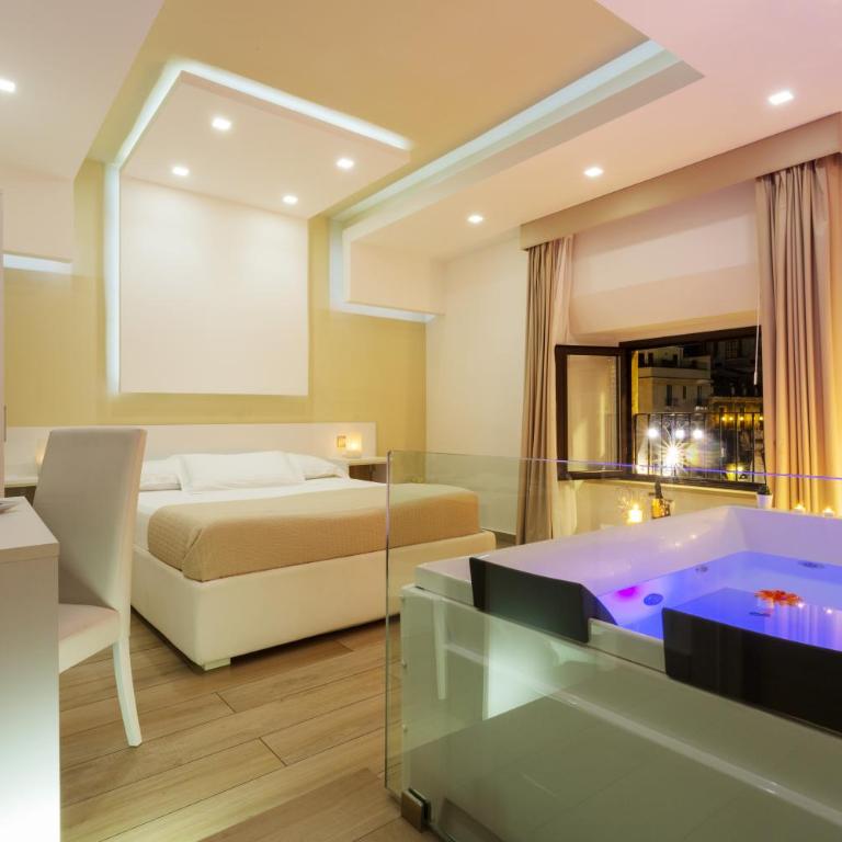 Le Suites Del Duomo - King Room with Spa Bath - 2