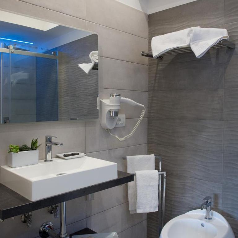 Le Suites Del Duomo - Deluxe Double Room - 6