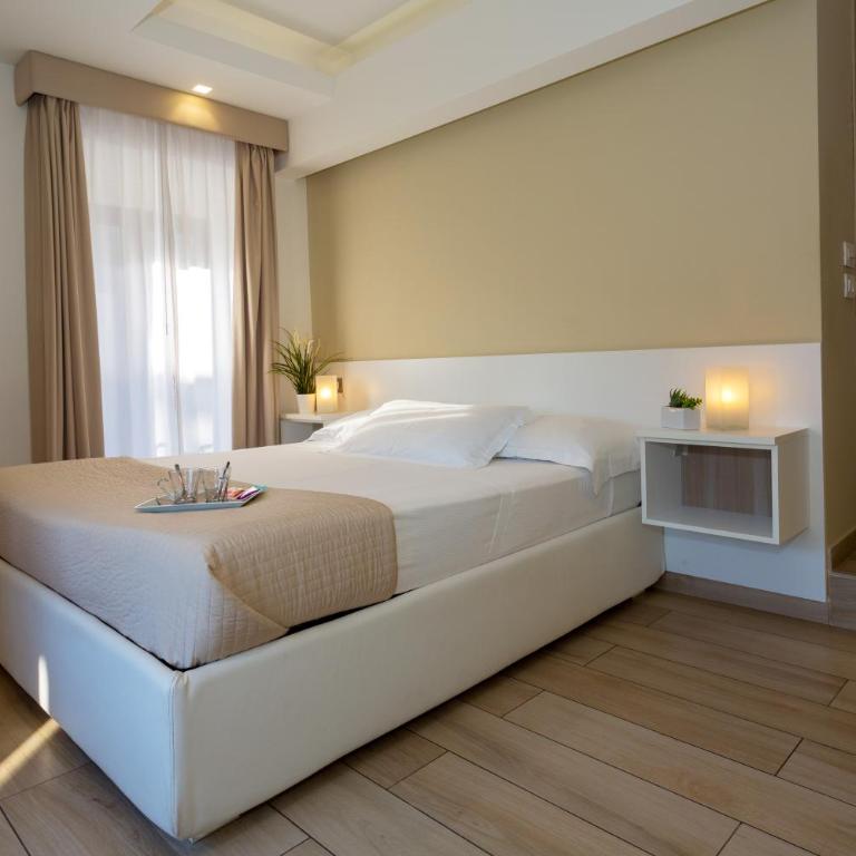 Le Suites Del Duomo - Queen Room with Balcony - 6