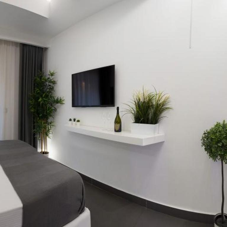 Le Suites Del Duomo - Queen Room with Spa Bath - 1